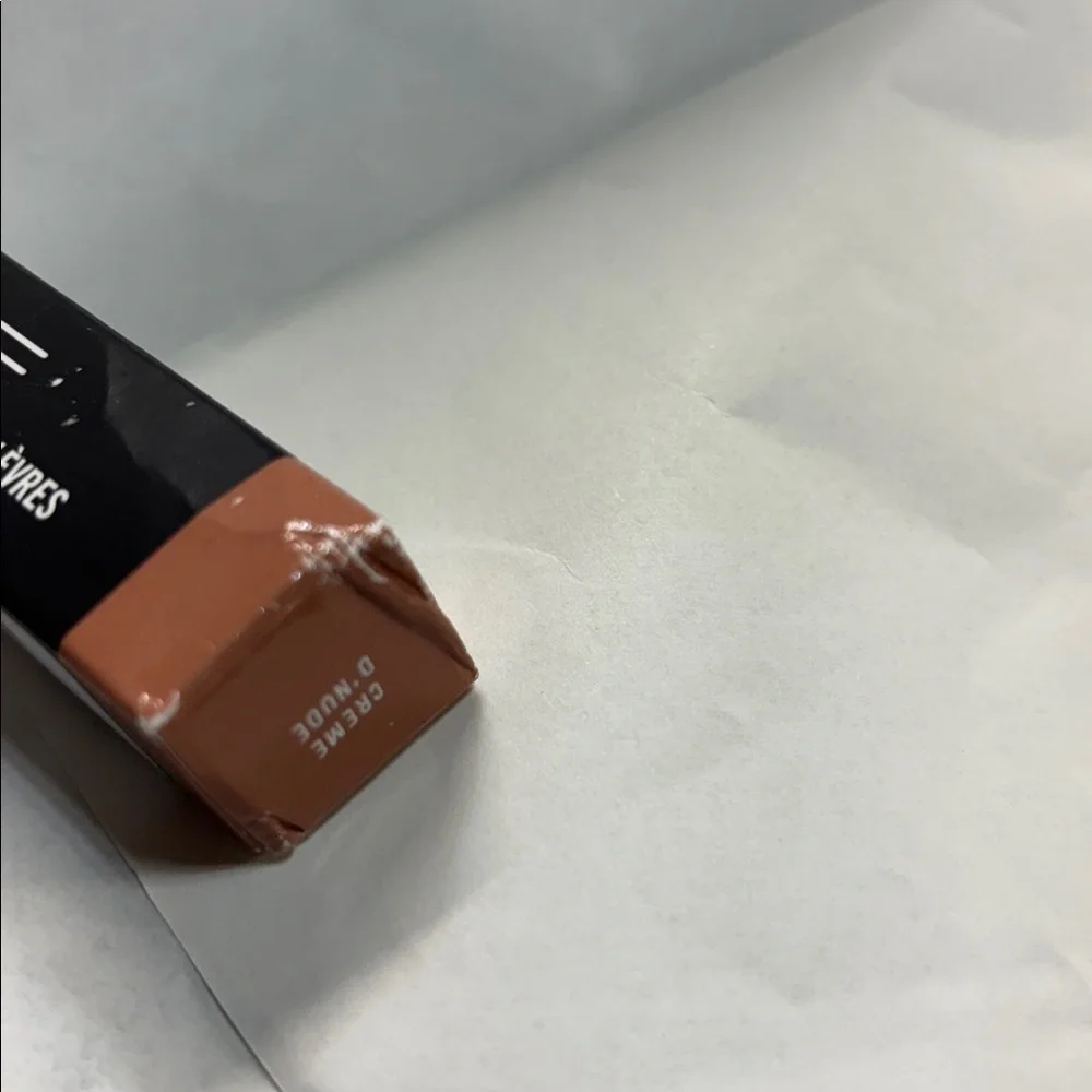 MAC Creme sheen Lipstick - Creme DNude Lipstick new